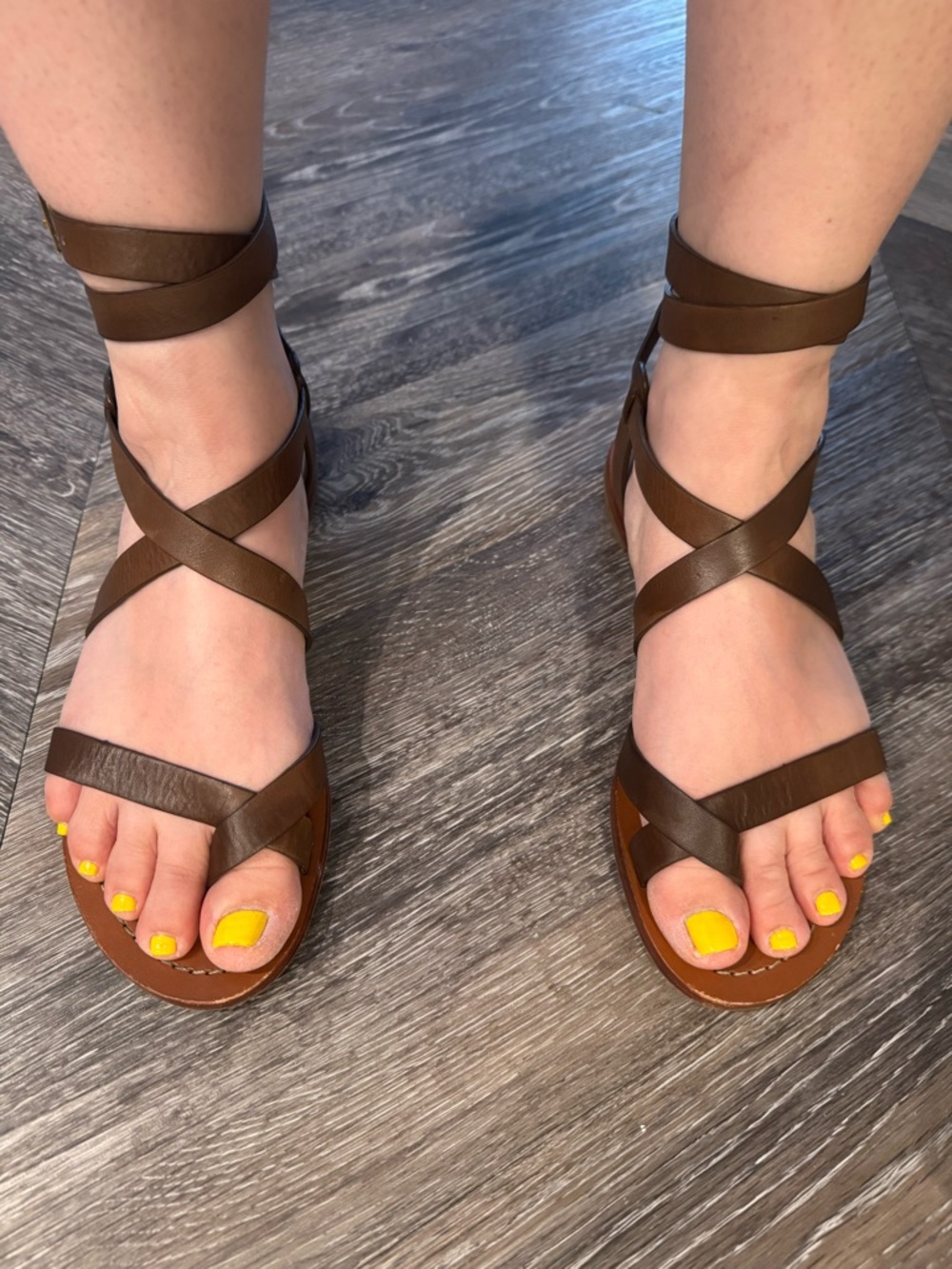 Tory Burch Sandals Womens 7 Patos Strappy Brown Leather Toe Thong Flats Slip On